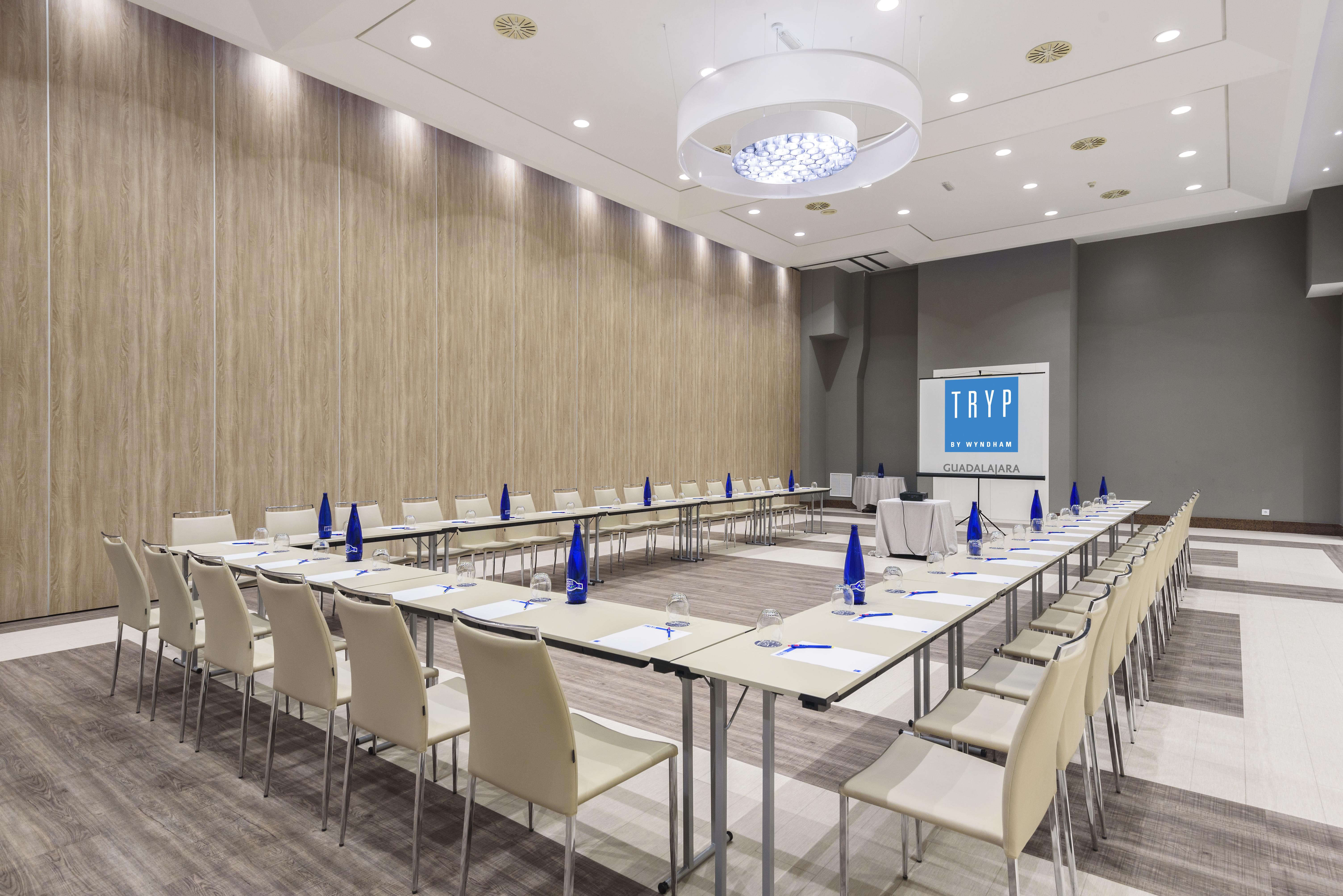 Hotel Guadalajara & Conference Center Affiliated By Melia Εξωτερικό φωτογραφία